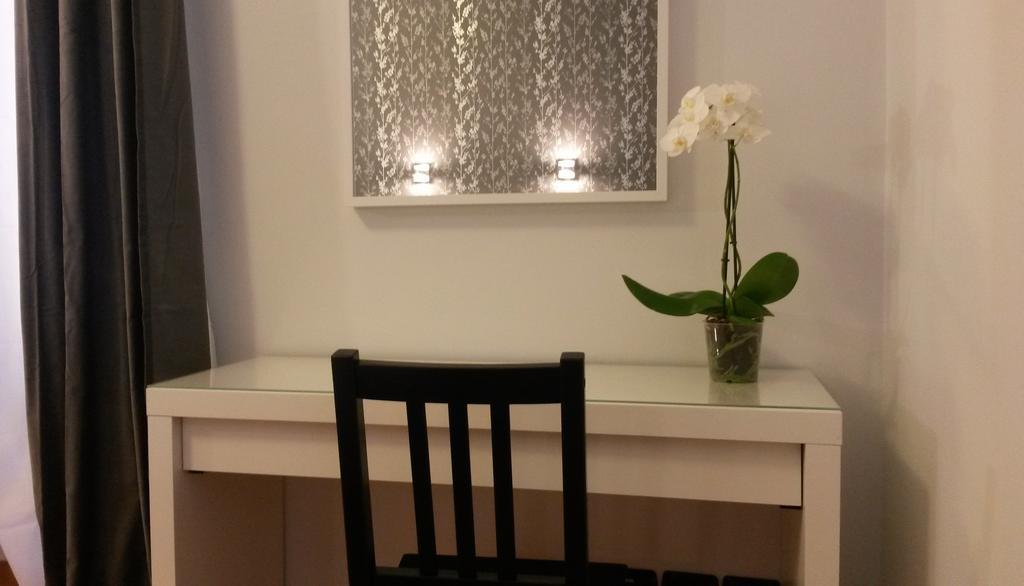 Lch-Lateran Charming House Apartment Рим Стая снимка