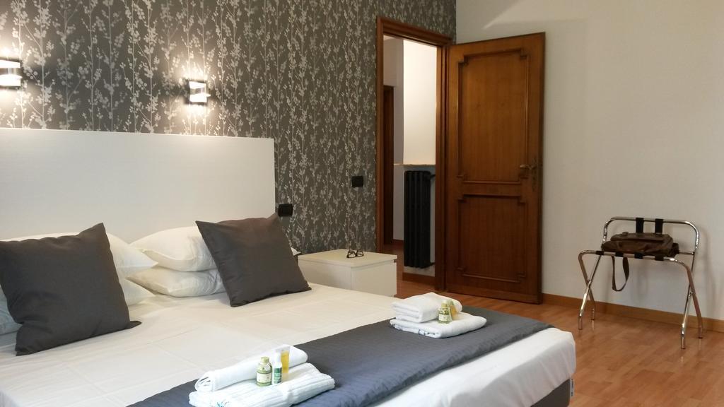 Lch-Lateran Charming House Apartment Рим Стая снимка